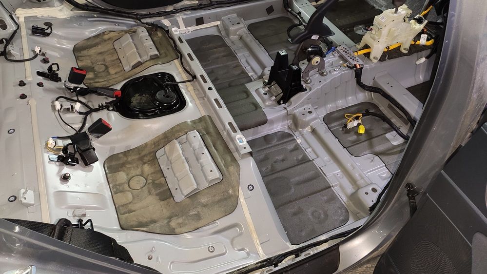 Шумоизоляция пола KIA Ceed