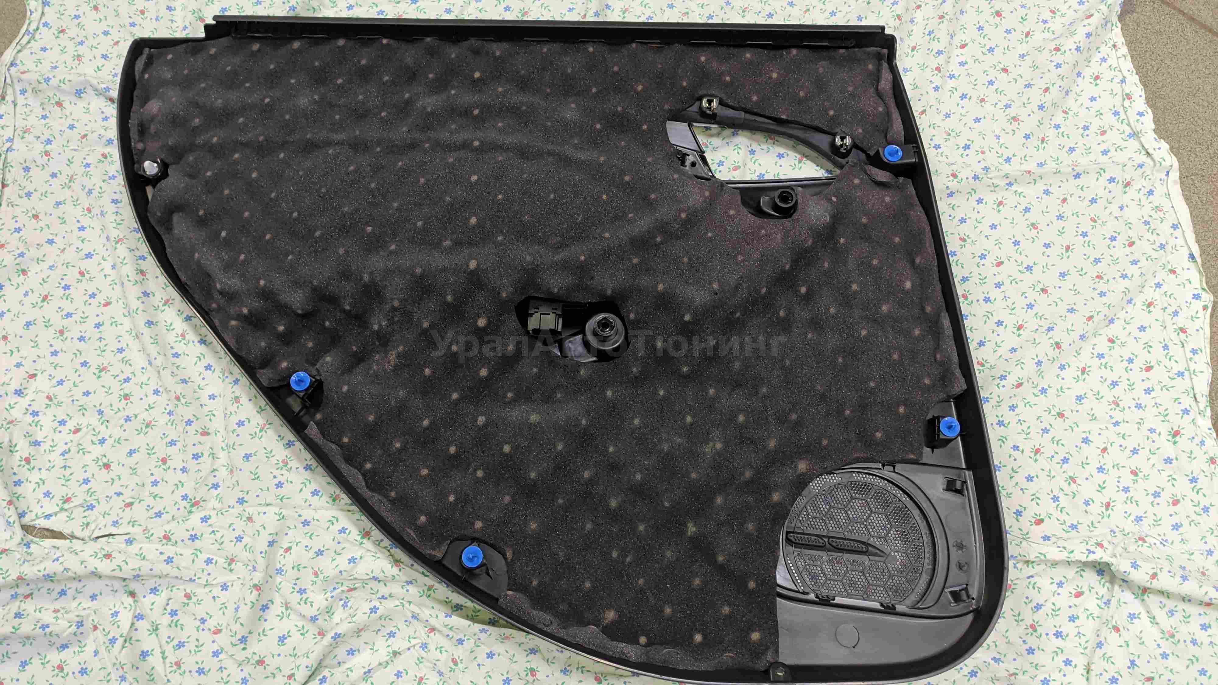 Шумоизоляция дверей Lada Vesta