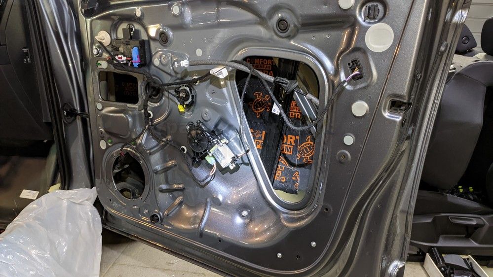 Шумоизоляция дверей Skoda Karoq