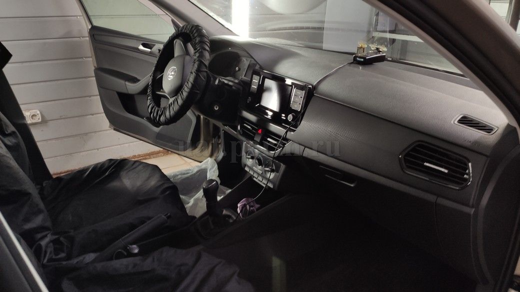 VW Polo - установка автосигнализации StarLine E96BT