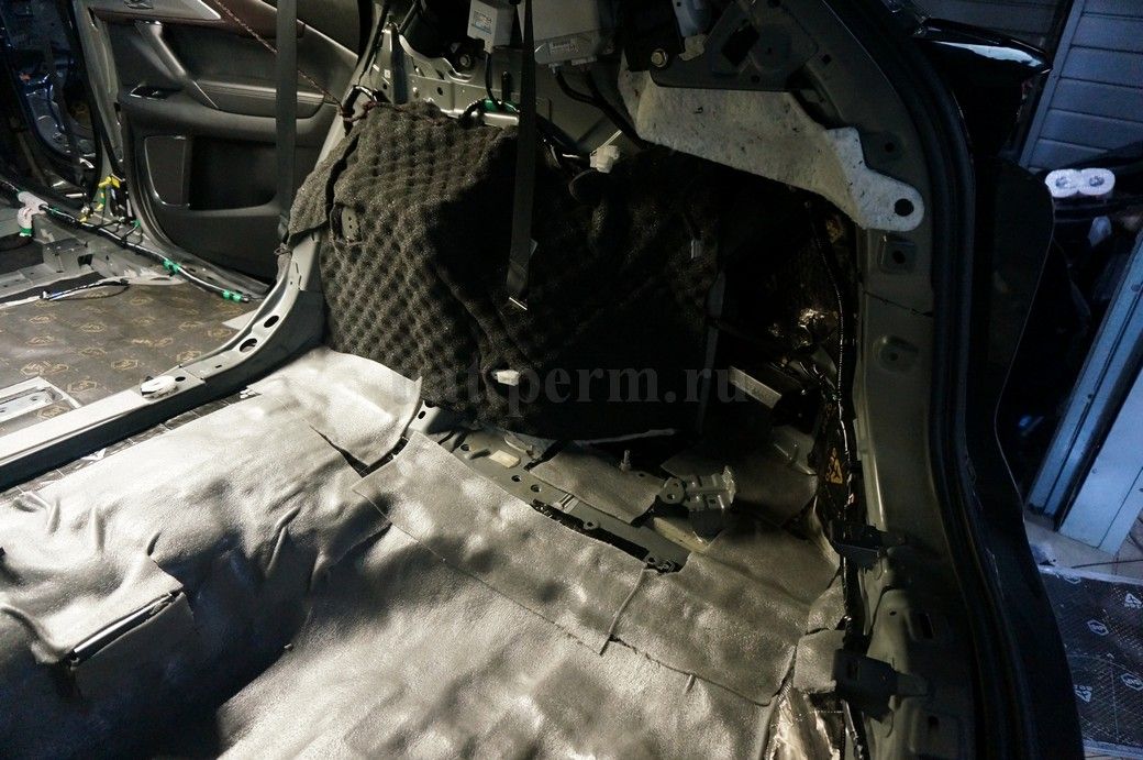 Mazda CX-9 - шумоизоляция