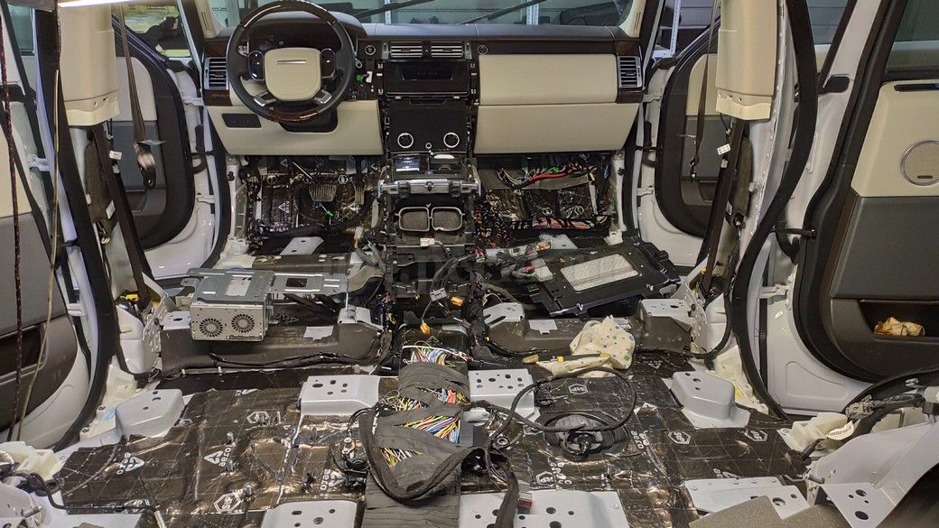 Range Rover Vogue - шумоизоляция пола