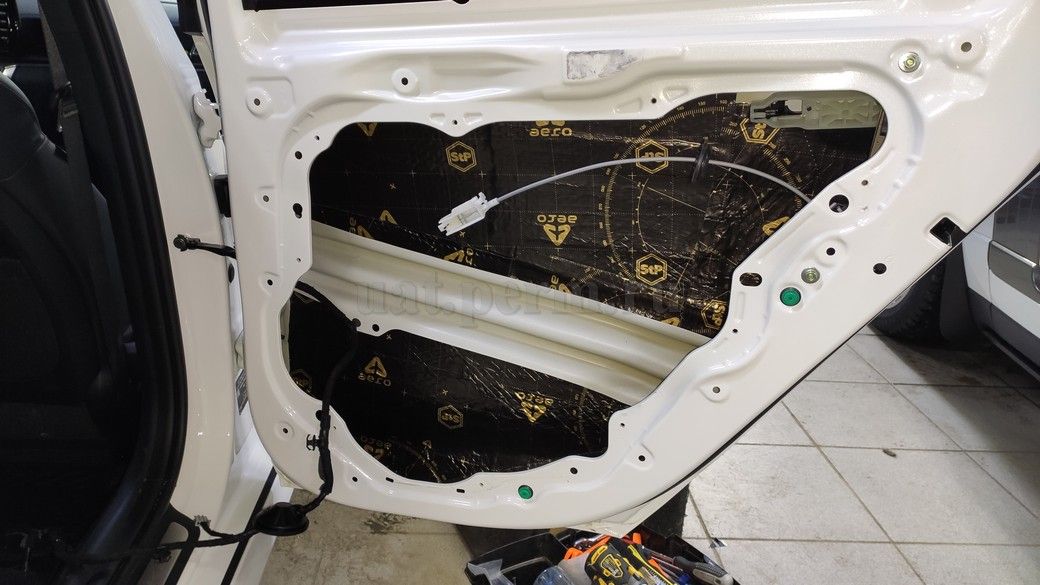 Шумоизоляция дверей KIA K5