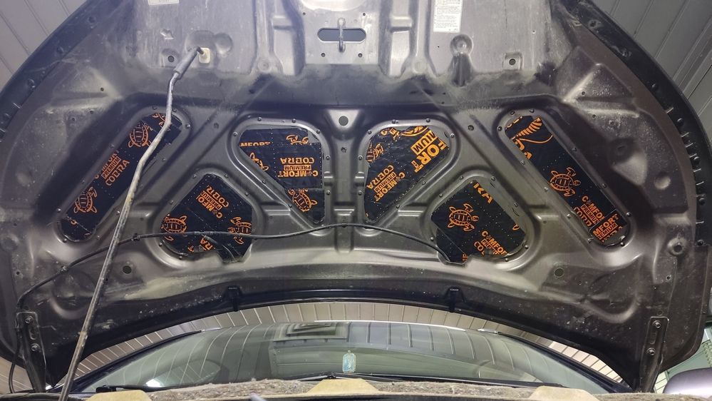 Шумоизоляция капота Honda CR-V