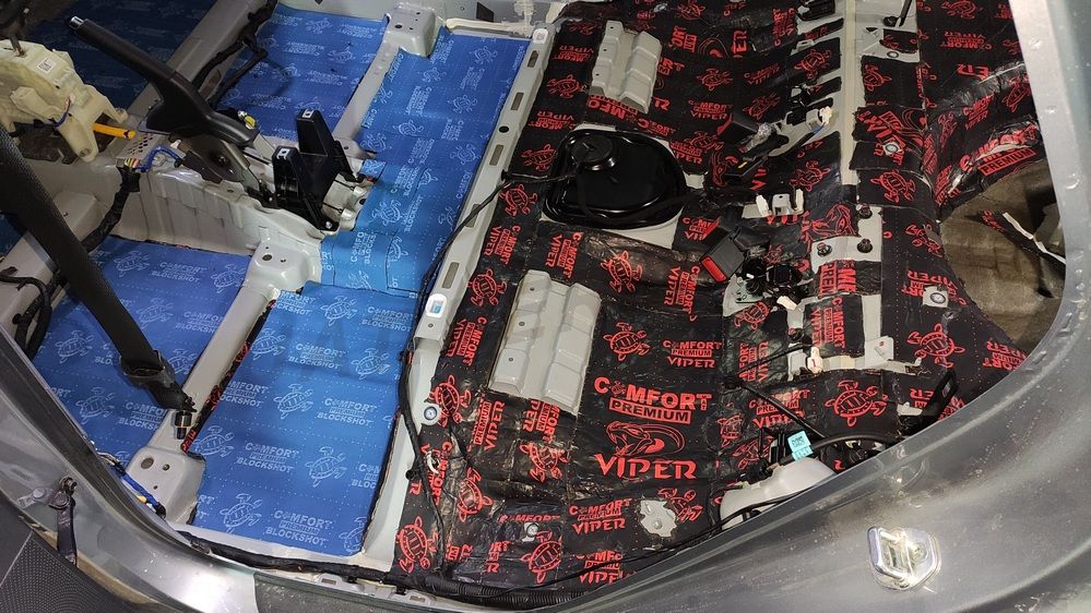 Шумоизоляция пола KIA Ceed