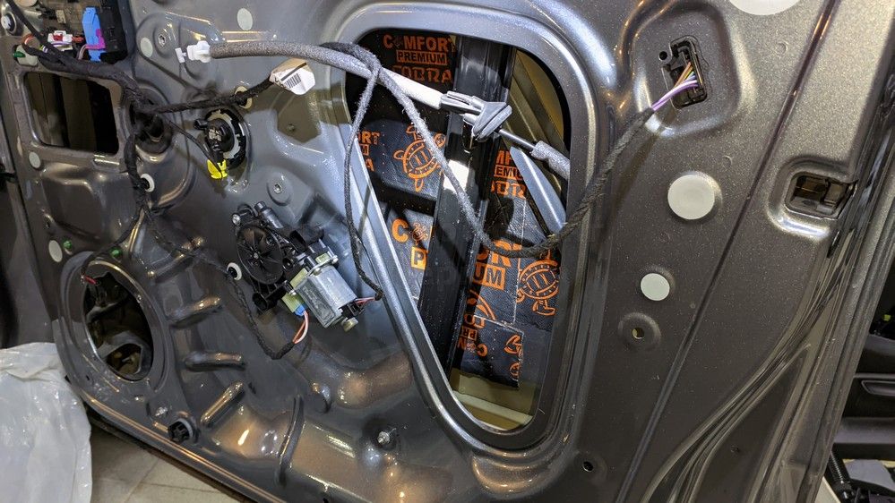 Шумоизоляция дверей Skoda Karoq