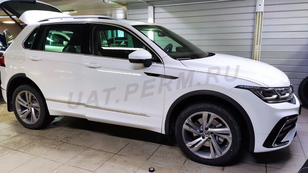 Шумоизоляция VW Tiguan