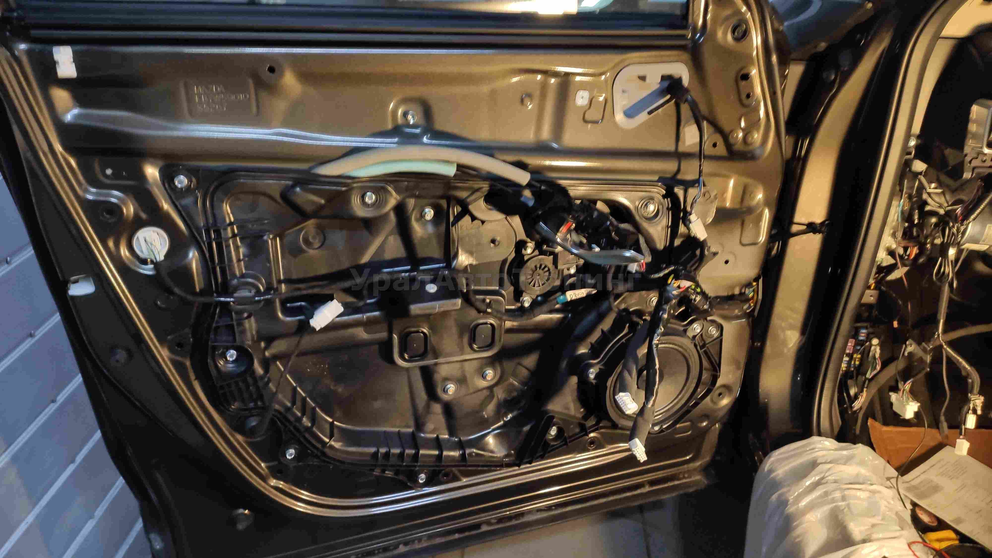 Установка автосигнализации StarLine E96 (v.2) на Mazda CX5