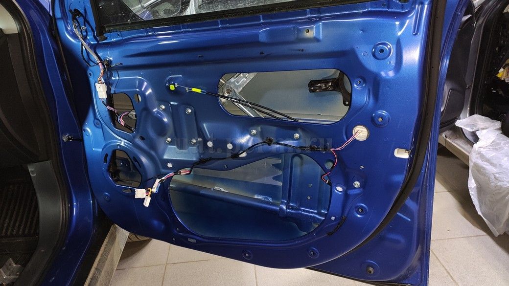 Шумоизоляция дверей Mitsubishi ASX