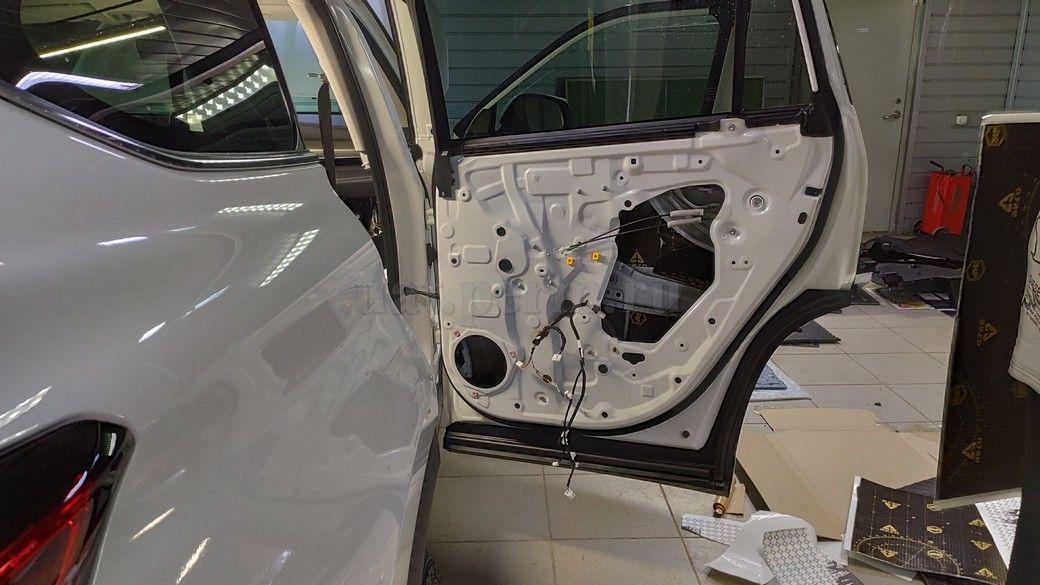 Toyota Highlander (XU60) - шумоизоляция дверей