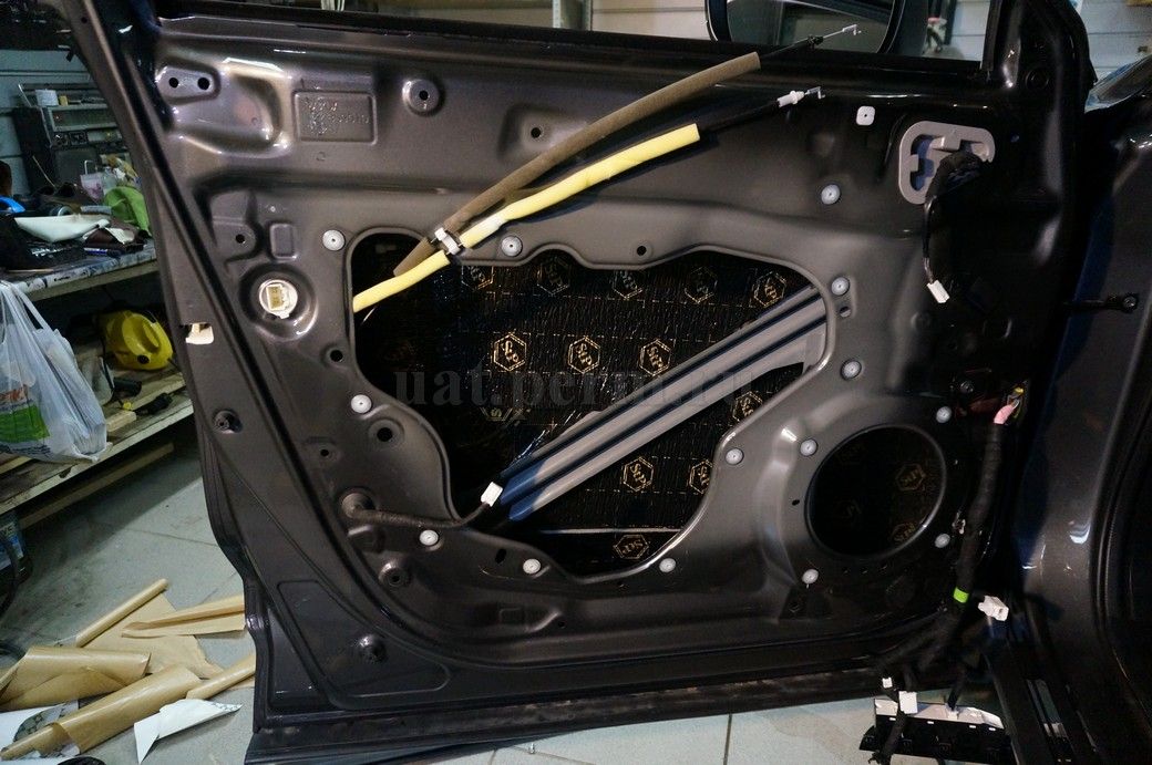 Mazda CX-9 - шумоизоляция