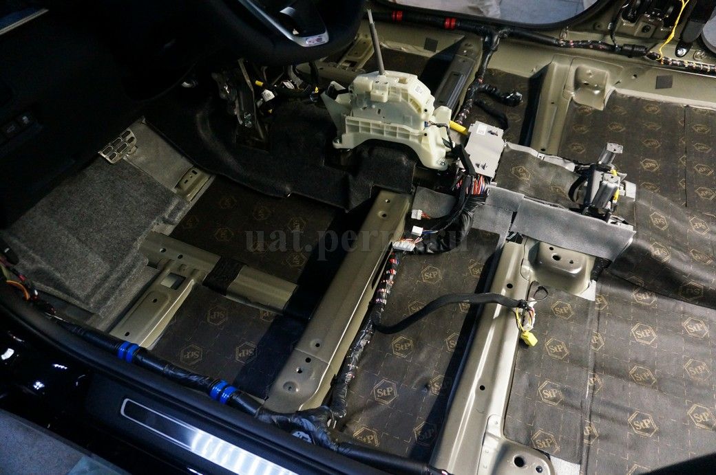 Kia Optima - шумоизоляция пола