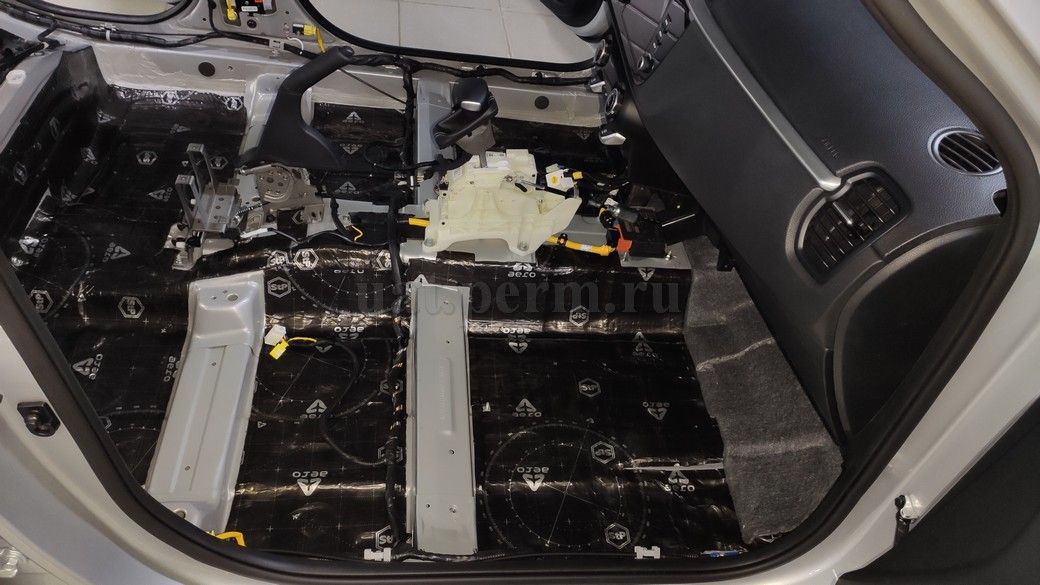 KIA RIO X - шумоизоляция пола