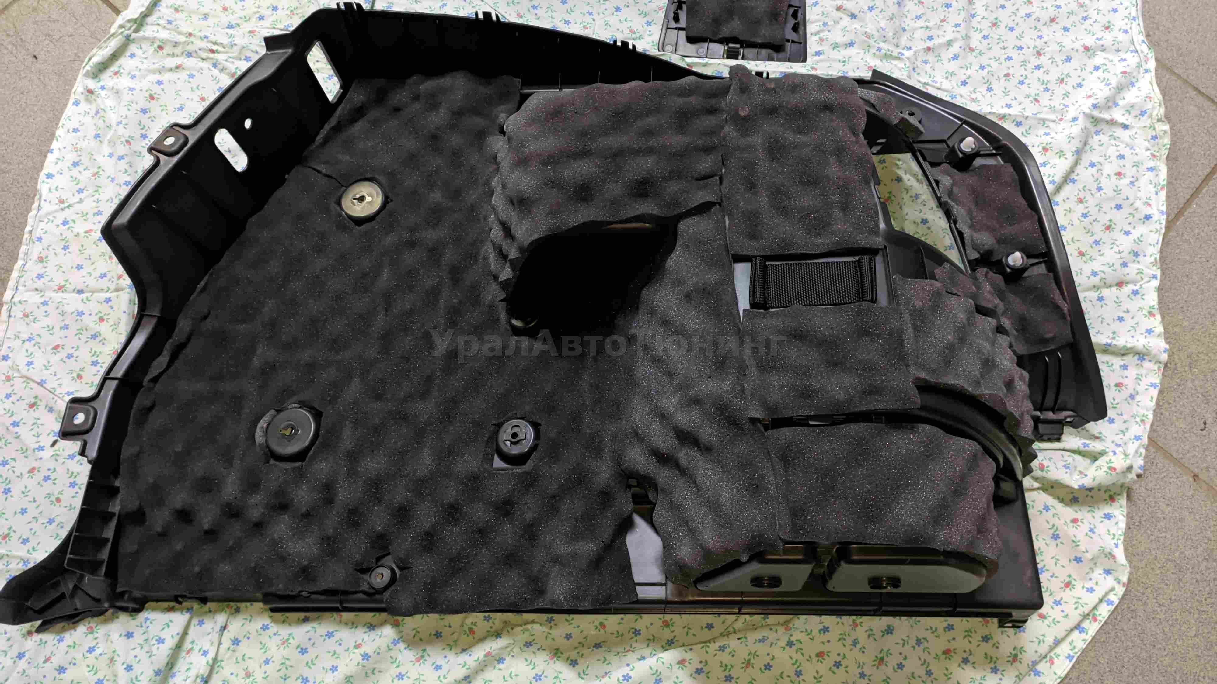 Шумоизоляция багажника Lada Vesta