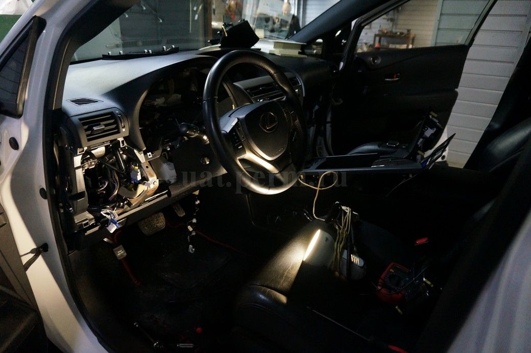 Установка автосигнализации Pandora DX-90B на Lexus RX350