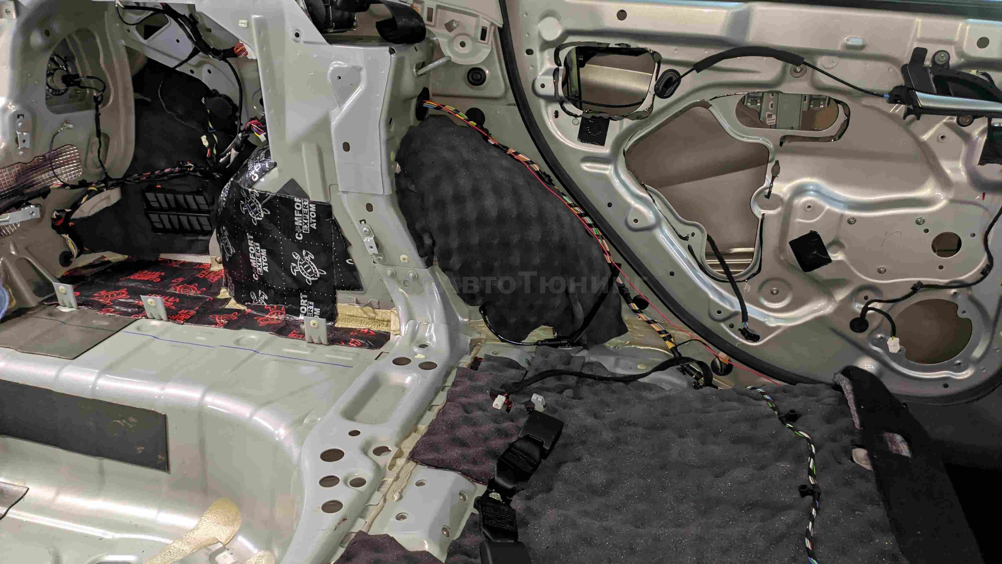 Шумоизоляция багажника Lada Vesta