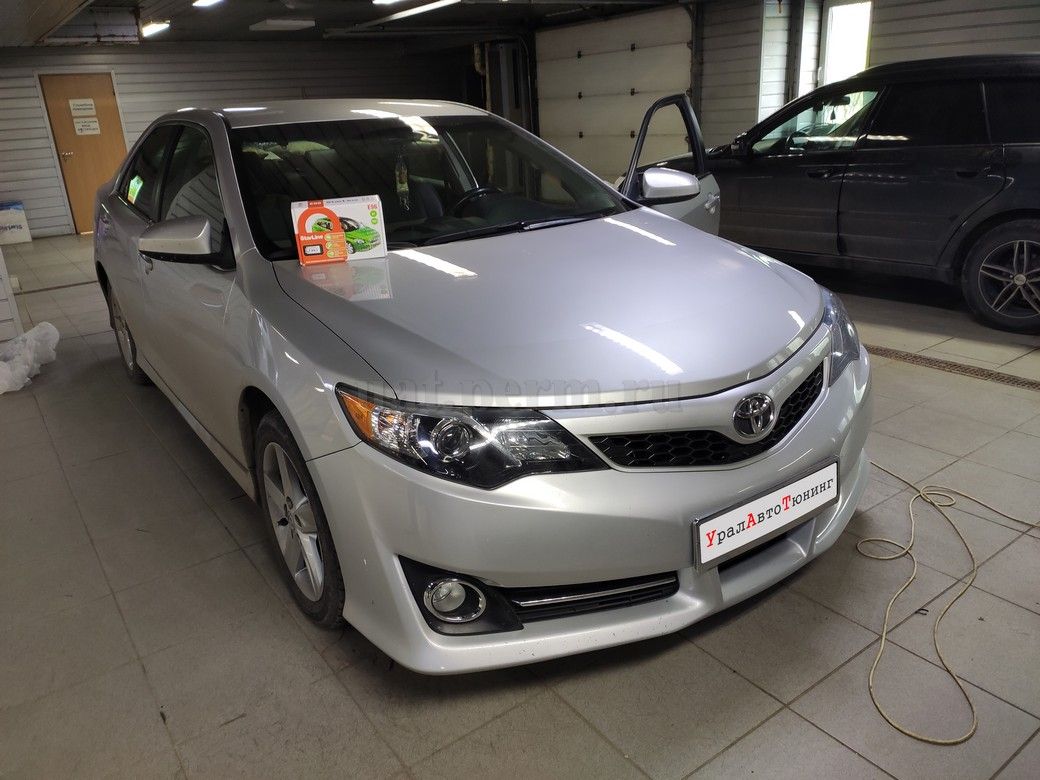 Toyota Camry - установка автосигнализации StarLine E96