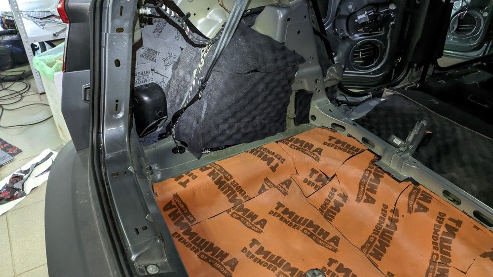 Шумоизоляция багажника Skoda Karoq