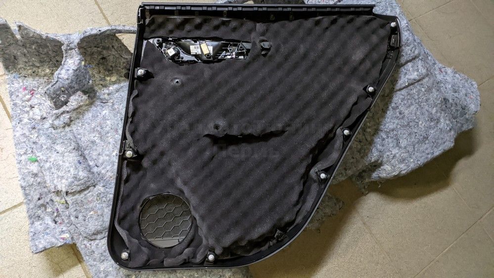 Шумоизоляция дверей Skoda Karoq