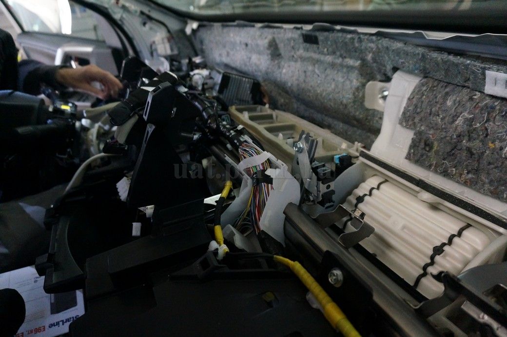 Toyota Rav-4 - установка автосигнализации StarLine E96bt