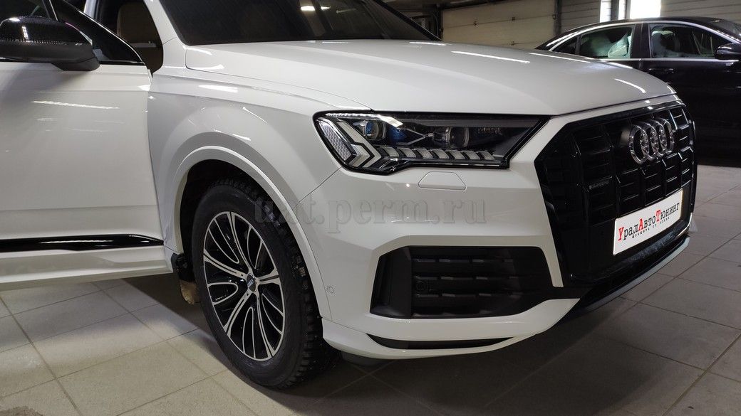 Установка автосигнализации Pandora DXL 4710 на Audi Q7