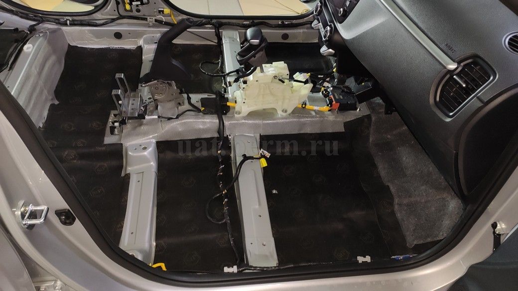 KIA RIO X - шумоизоляция пола