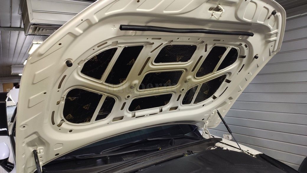 Шумоизоляция капота KIA K5