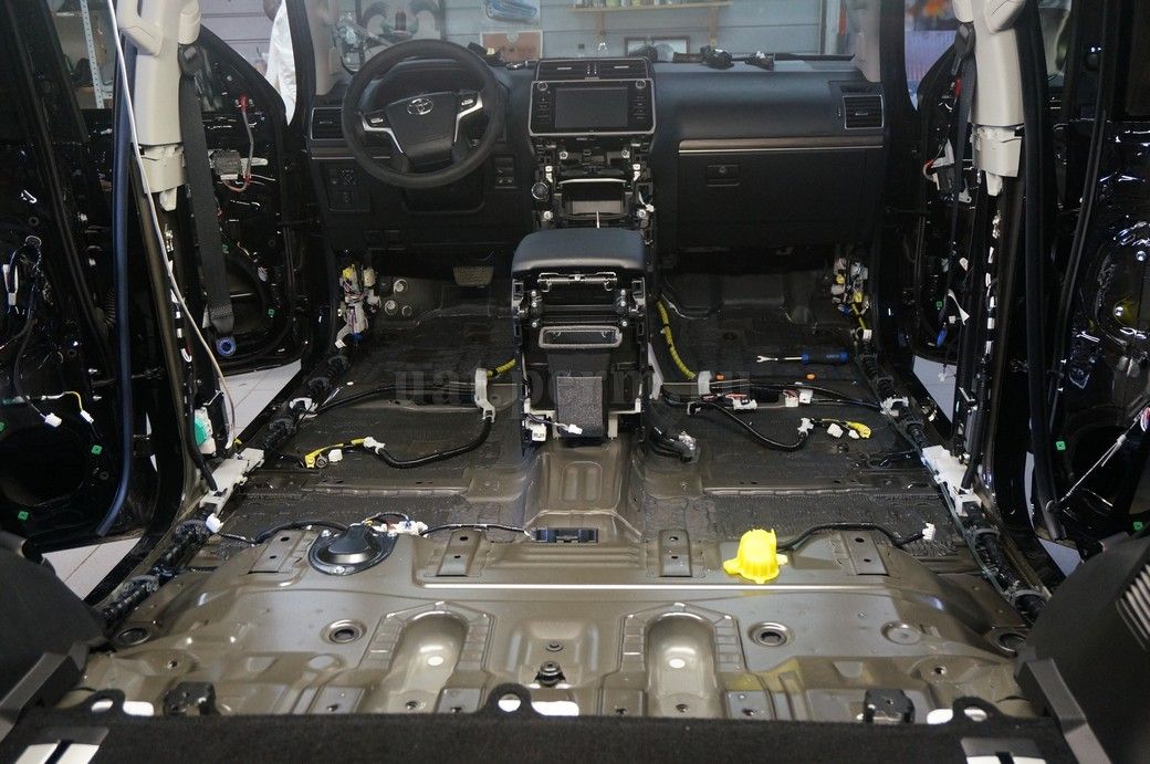 Toyota Land Cruiser Prado - шумоизоляция