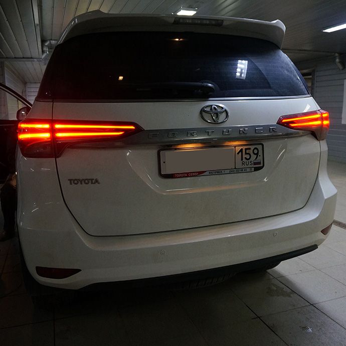 Toyota Fortuner - Установка автосигнализации StarLine A93