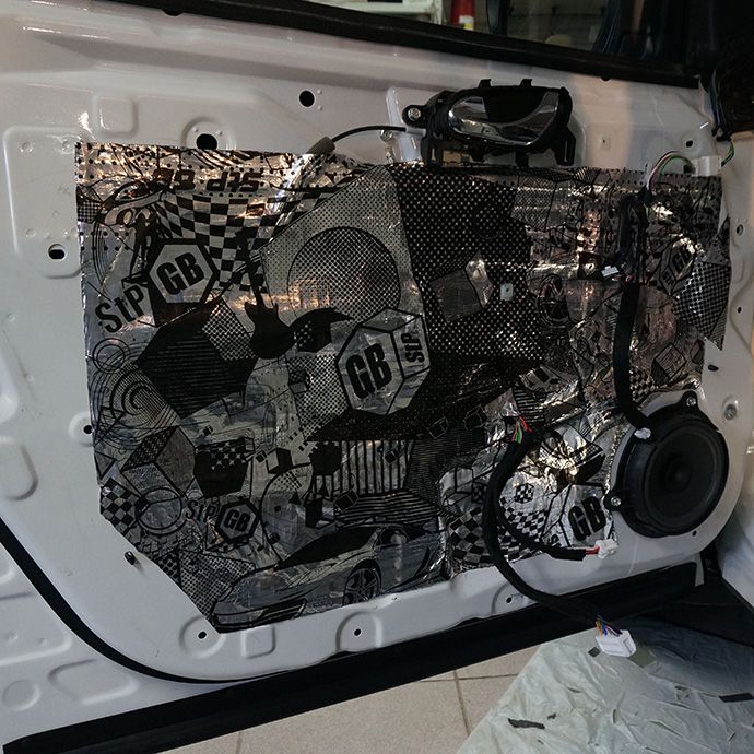 Nissan Qashqai - шумоизоляция