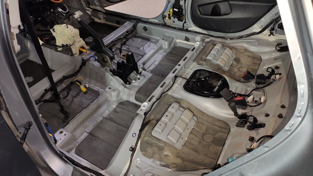 Шумоизоляция пола KIA Ceed