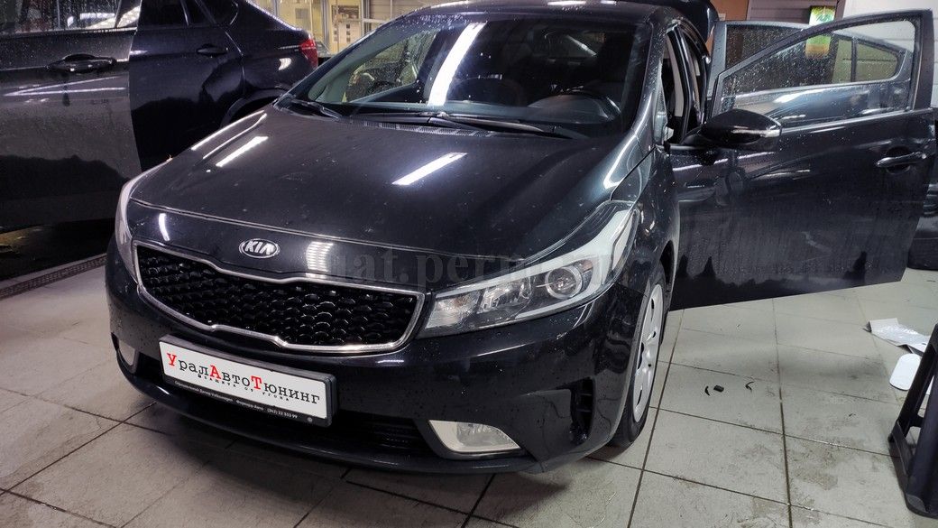 Установка парктроников на KIA Cerato