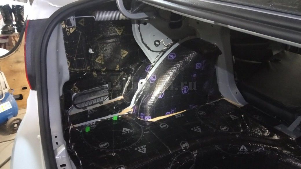 VW Polo - шумоизоляция арок