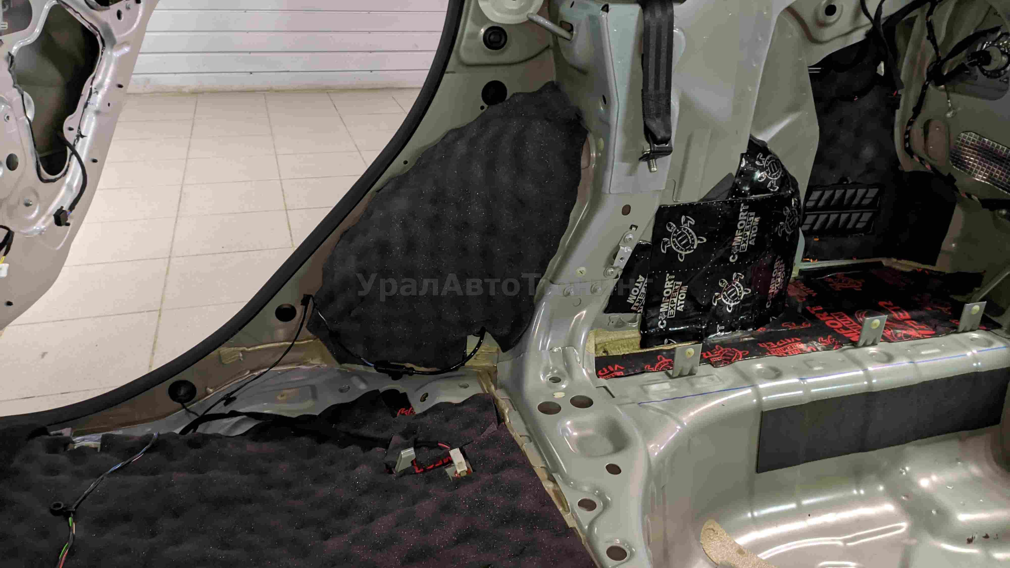 Шумоизоляция багажника Lada Vesta