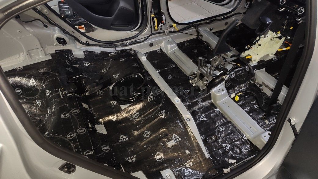 KIA RIO X - шумоизоляция пола