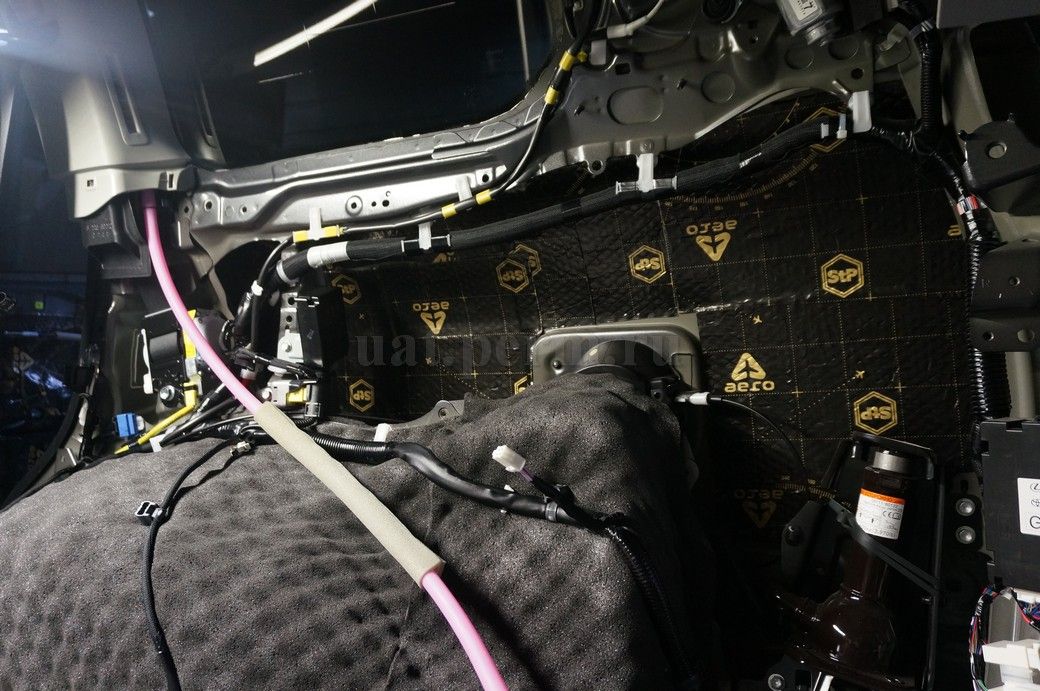 Toyota Land Cruiser 200 - шумоизоляция арок