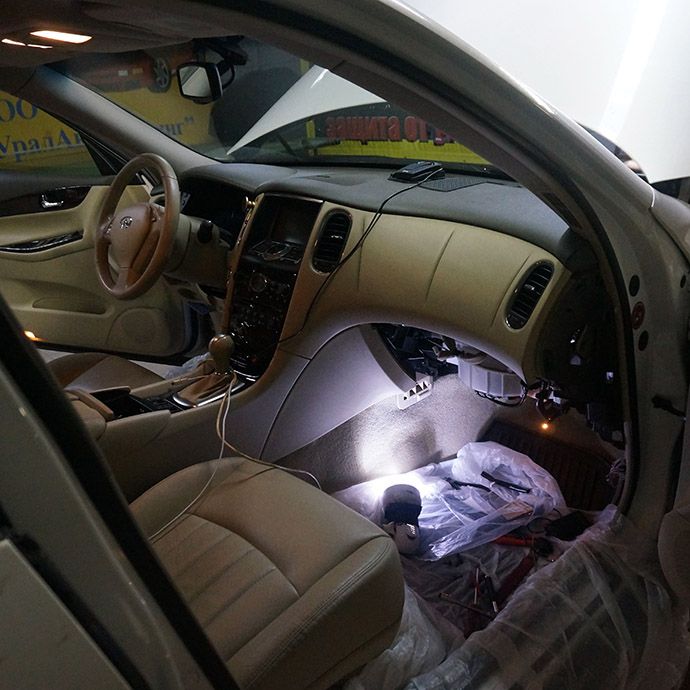 Infiniti EX35 - Установка автосигнализации Pandect X-1800BT