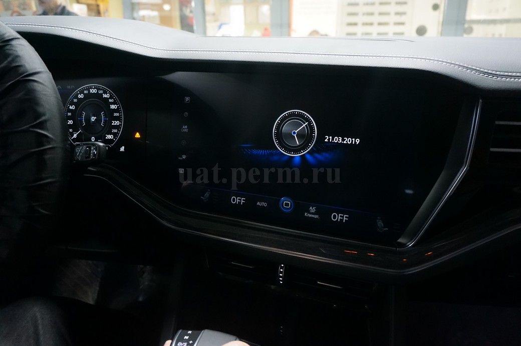 VW Touareg - установка камеры заднего вида