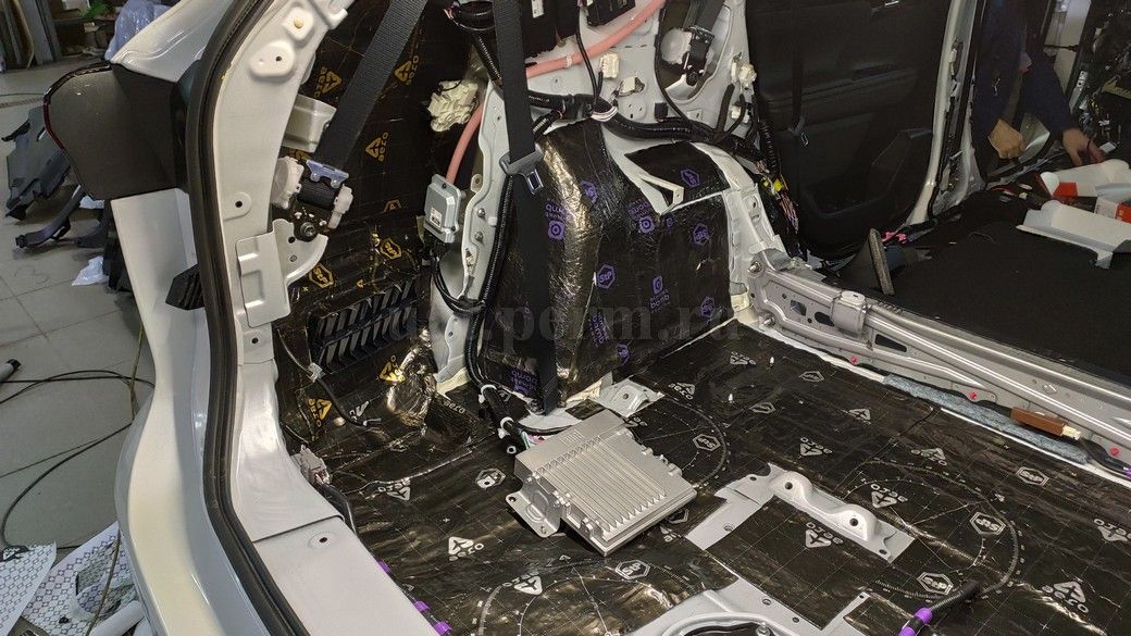 Toyota Highlander (XU60) - шумоизоляция багажника