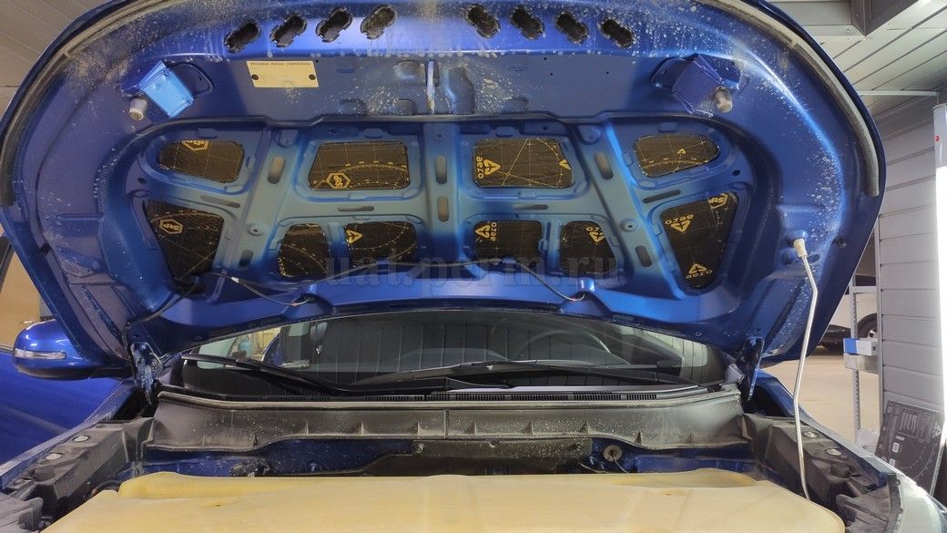 Шумоизоляция капота Mitsubishi ASX