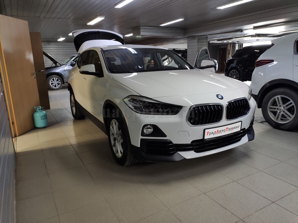 BMW X2 - установка фаркопа