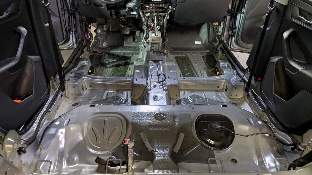 Шумоизоляция пола Skoda Karoq