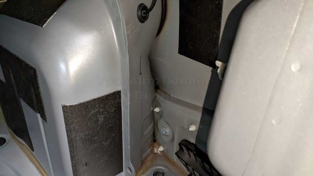 Шумоизоляция багажника VW Polo