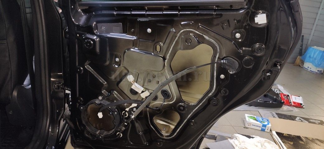 Renault Kaptur - шумоизоляция дверей