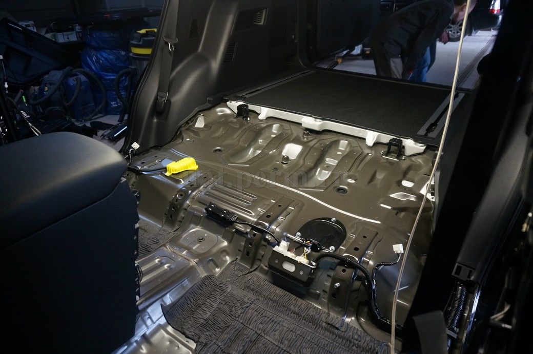 Toyota Land Cruiser Prado - шумоизоляция