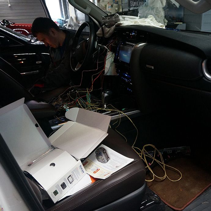 Toyota Fortuner - Установка автосигнализации StarLine A93