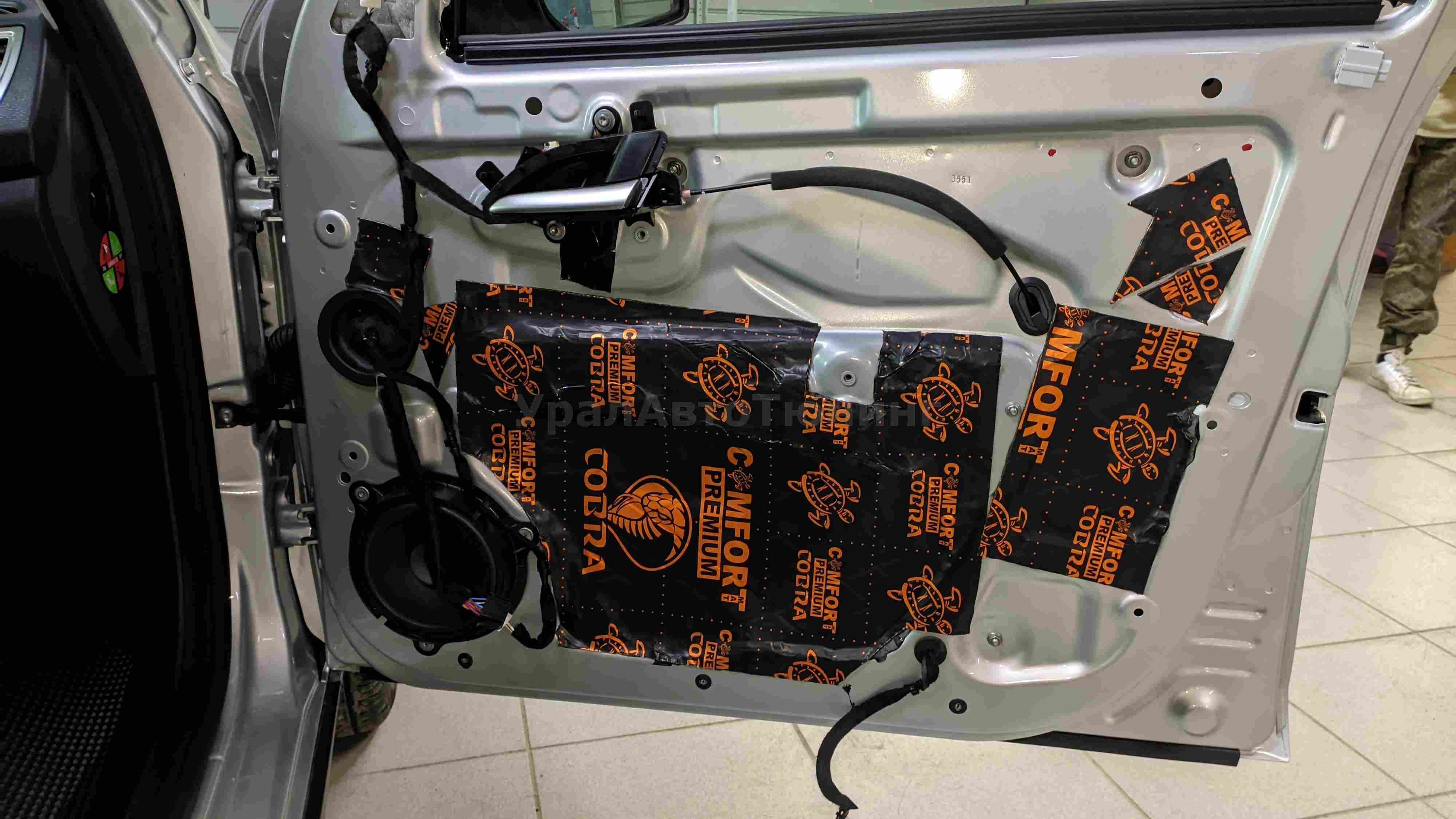 Шумоизоляция дверей Lada Vesta