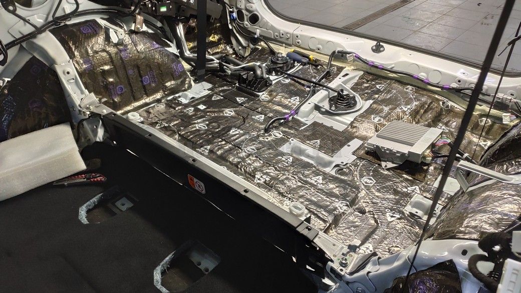 Toyota Highlander (XU60) - шумоизоляция багажника