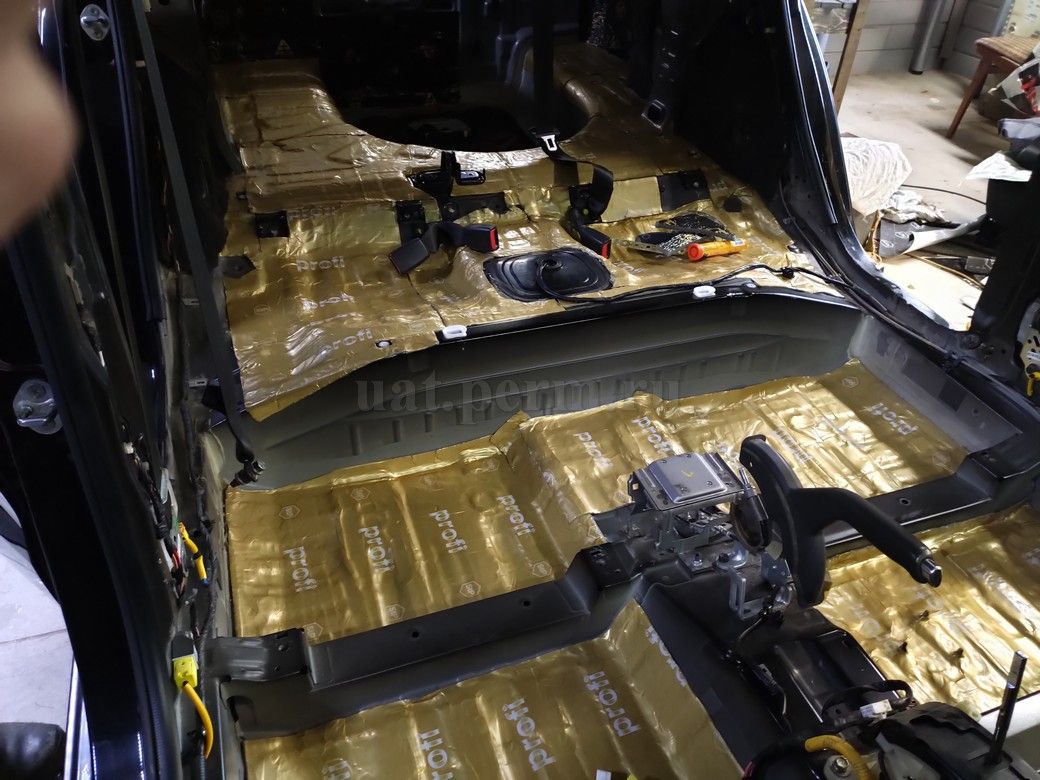 KIA RIO - шумоизоляция пола и багажника