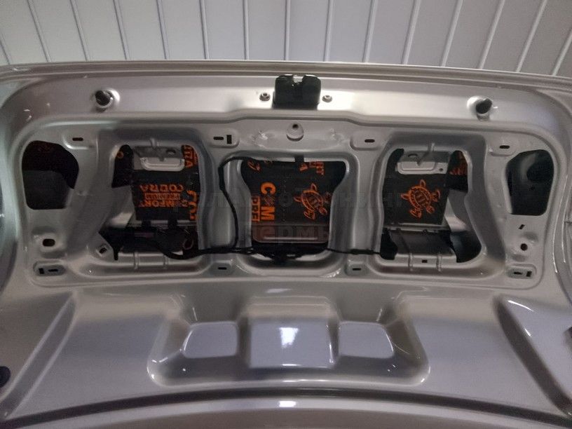 Шумоизоляция крышки багажника VW Polo